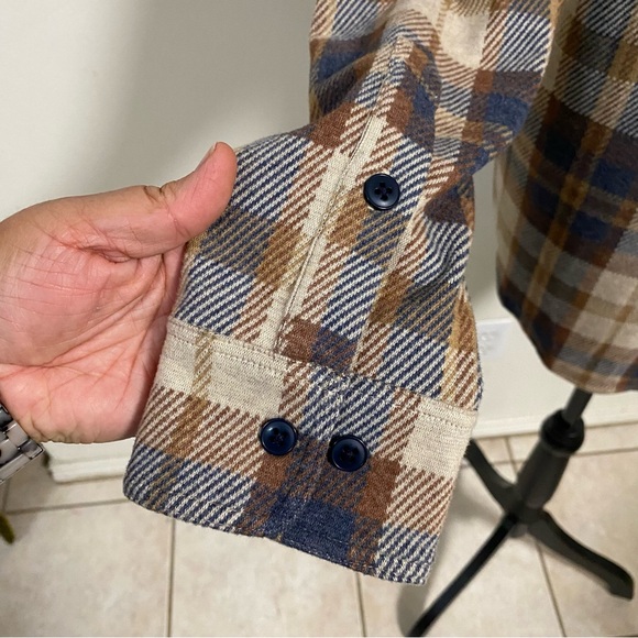 Quince Shirt Men’s Size Medium Plaid Stretch Sweater Fleece Shirt Button-Up - Picture 9 of 15